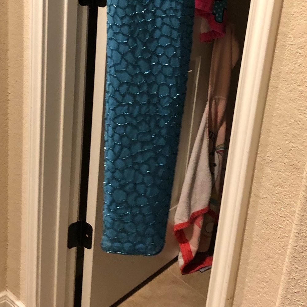 Prom dress - Picture 3 of 4